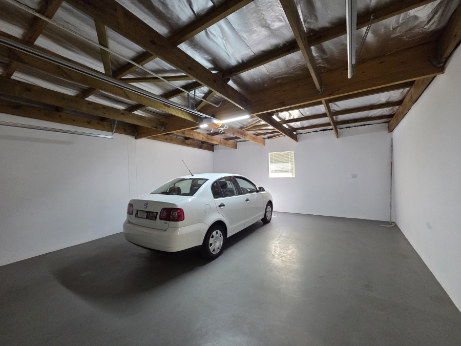 4 Bedroom Property for Sale in Harbour Lights Western Cape